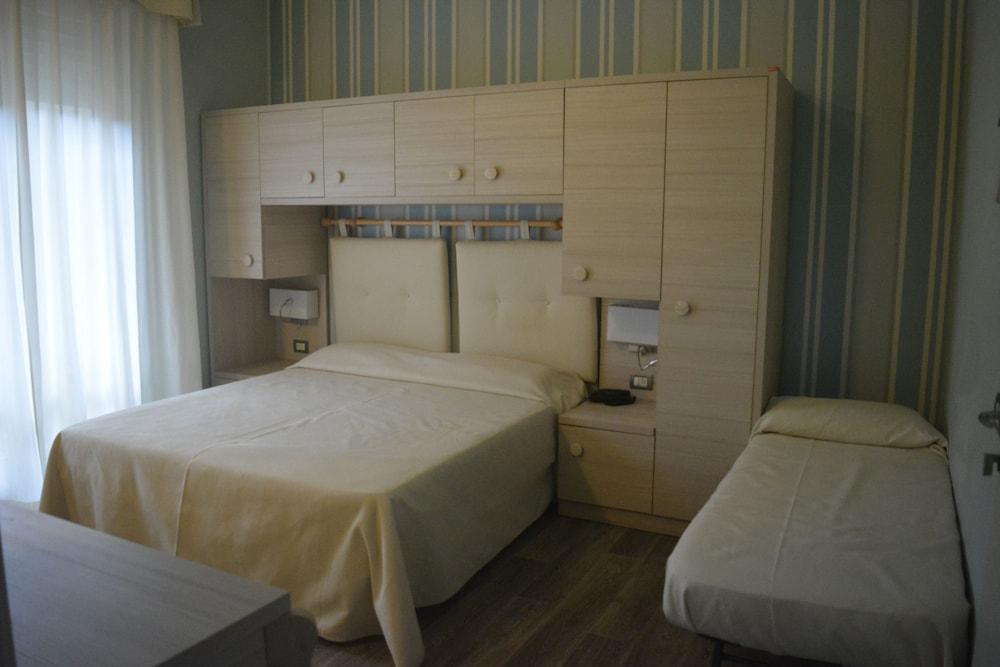 Hotel Turquoise Cesenatico Exterior photo